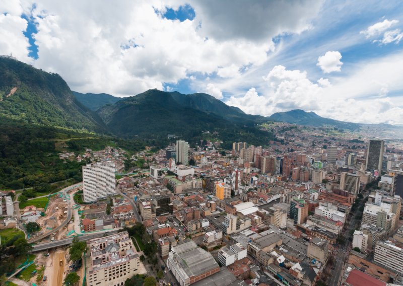 Snažan potres pogodio Kolumbiju i Ekvador