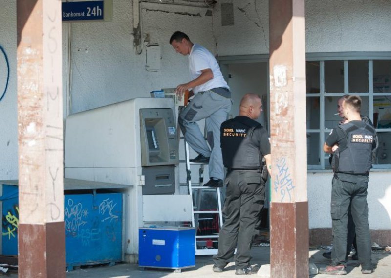 Eksplozivom 'napali' bankomat na okretištu Mihaljevac