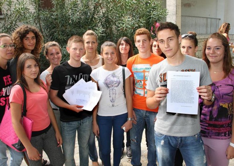 Učenici štrajkali, Jovanović traži sankcije