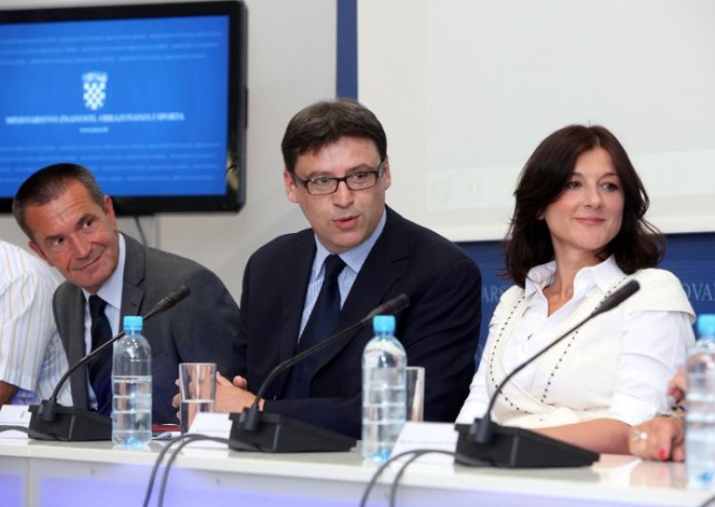 'Jovanovićeve izjave o zdravstvenom odgoju su skandalozne'
