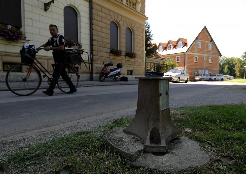 Kultno karlovačko kino pretvoreno u skladište