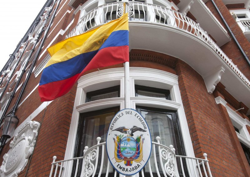 Britanija prijeti upadom u veleposlanstvo zbog Assangea