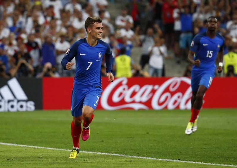'Strašni' Griezmann srušio Njemačku, Francuzi u finalu