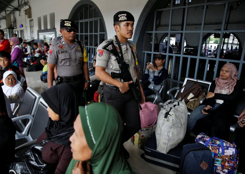 Indonezija: Bombaš samoubojica napao policijsku postaju