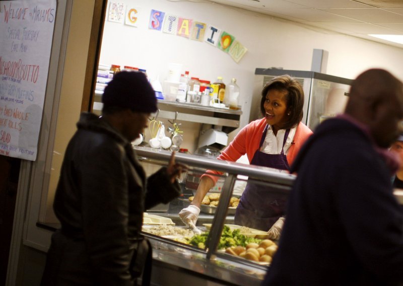 Michelle Obama nahranila beskućnike