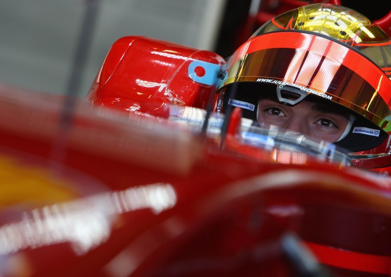 Jules Bianchi potpisao za Ferrari
