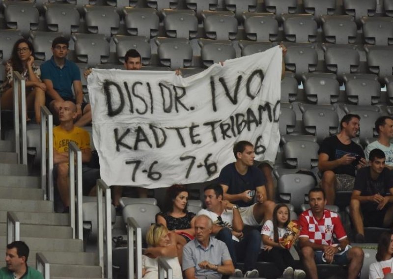 Šaljivac Karlović odgovorio na genijalni transparent iz Zadra