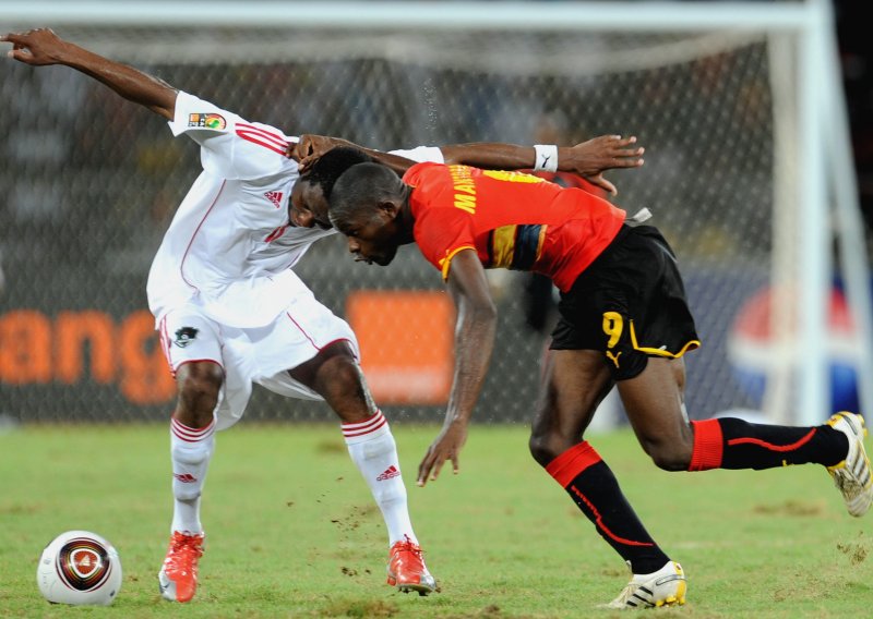 Angola i Alžir prvi četvrtfinalisti