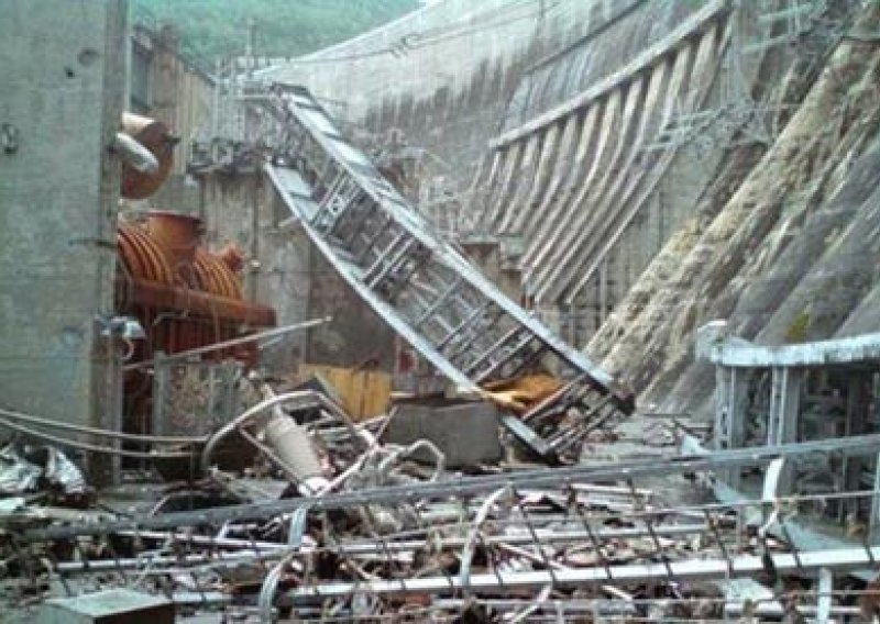 Broj žrtava u sibirskoj hidrocentrali popeo se na 12