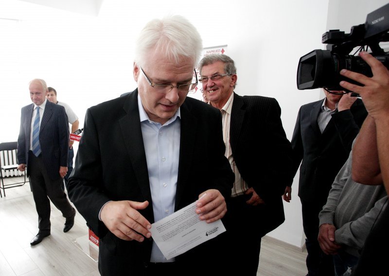Josipović objasnio zašto odustaje od izbora