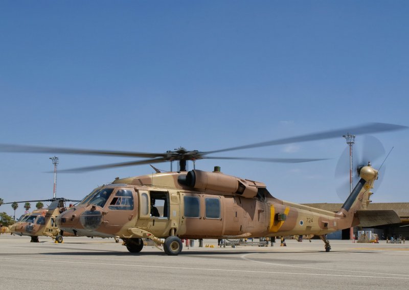 Američki vojni helikopter u kojem je bilo sedam osoba srušio se u Iraku
