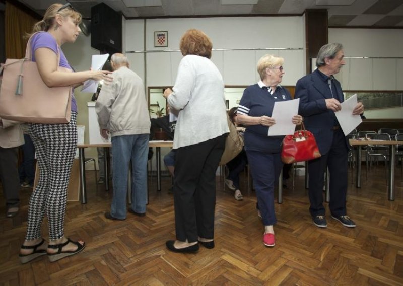 Izađite na prve izvanredne parlamentarne izbore u RH