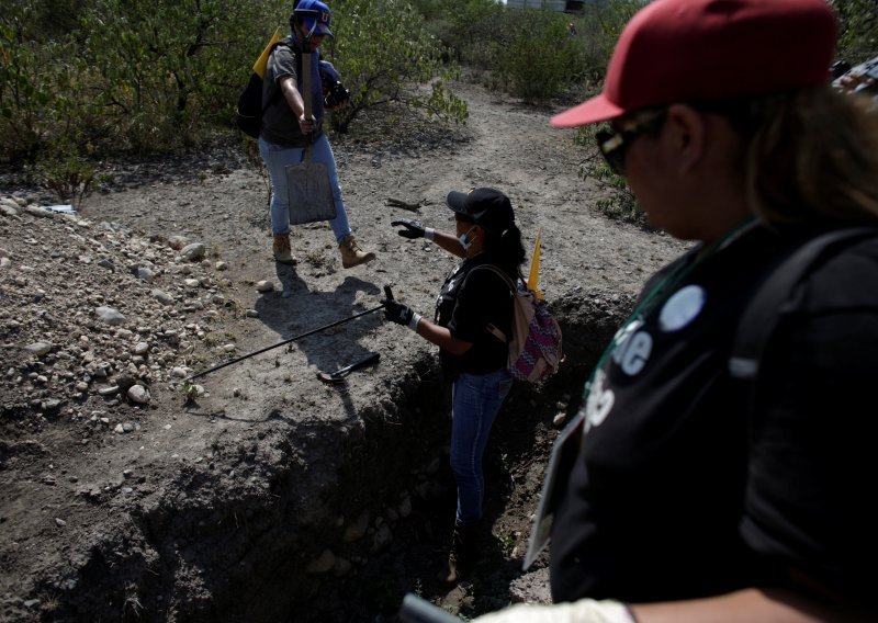 Najmanje 60 tijela otkriveno u masovnoj grobnici u Meksiku