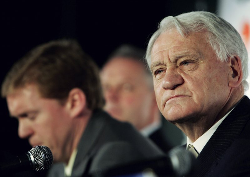 Preminuo legendarni Sir Bobby Robson