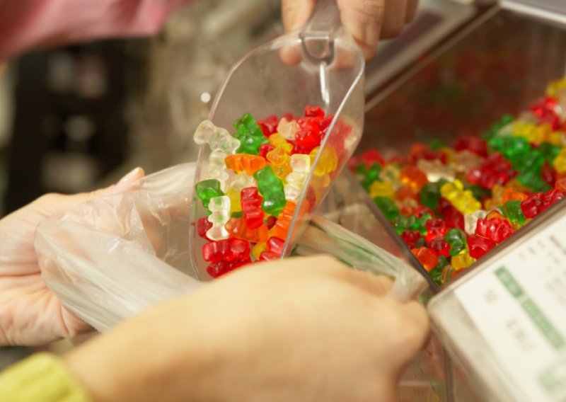 Spar ukinuo besplatne plastične vrećice