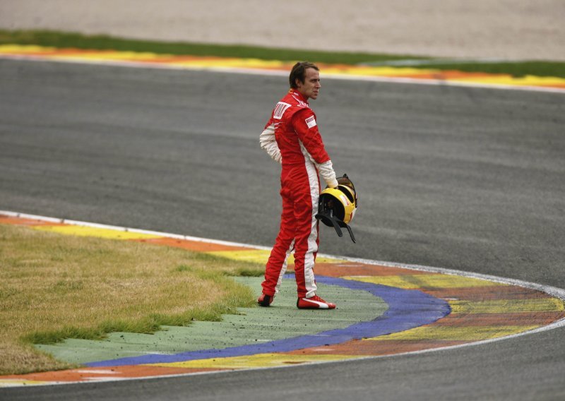 Luca Badoer zamjena za Massu