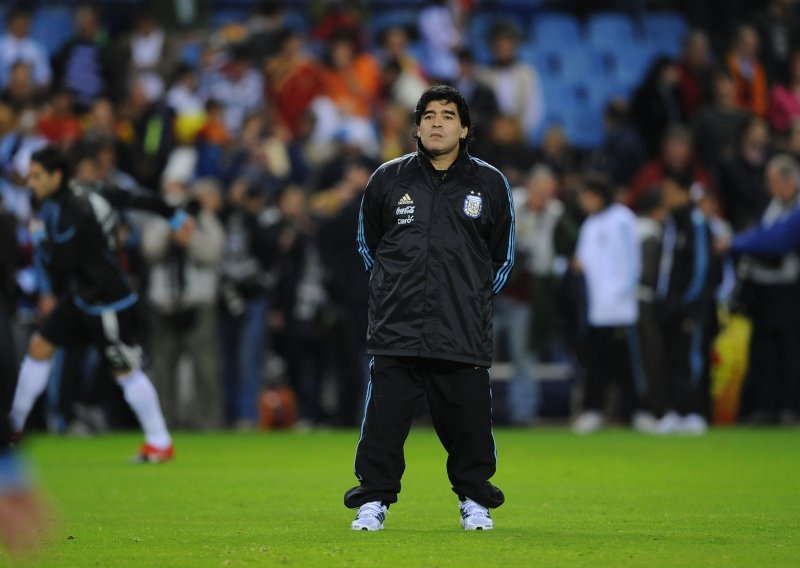 Maradona nije sposoban voditi Argentinu