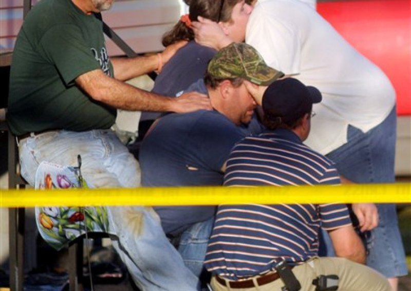 Najmanje 11 mrtvih u ubilačkom pohodu u Alabami
