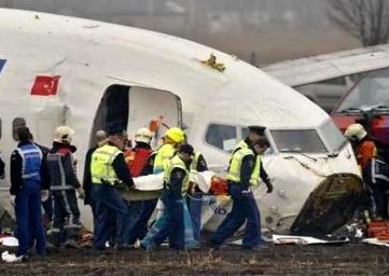 Najmanje 9 mrtvih u padu aviona kod Amsterdama