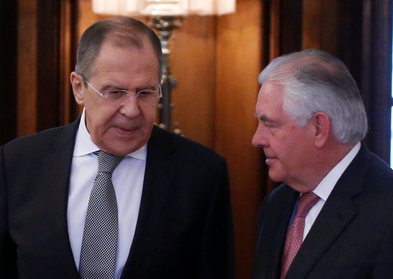 Lavrov špotao Tillersona zbog američke 'agresivne retorike' prema Pjongjangu