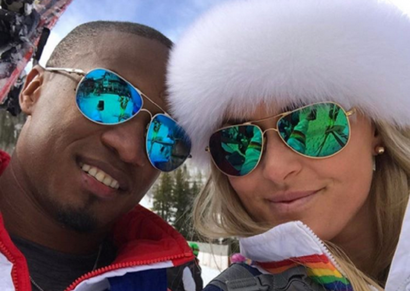 Lindsey Vonn u zagrljaju NFL trenera odmara se od skijanja