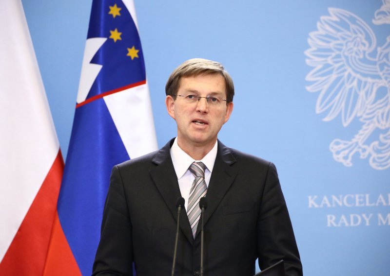 Cerar želi o schengenskom režimu razgovarati s Tuskom i Plenkovićem