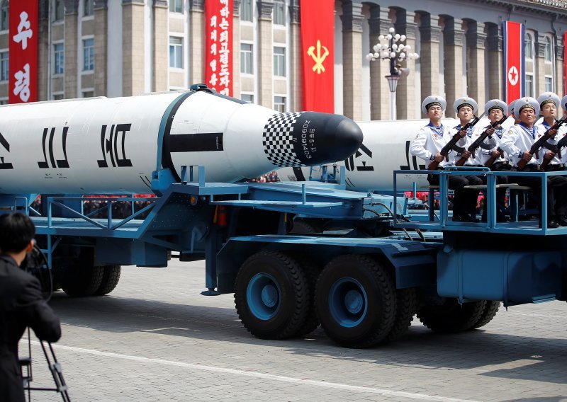 Sjeverna Koreja izložila podmorničke balističke projektile