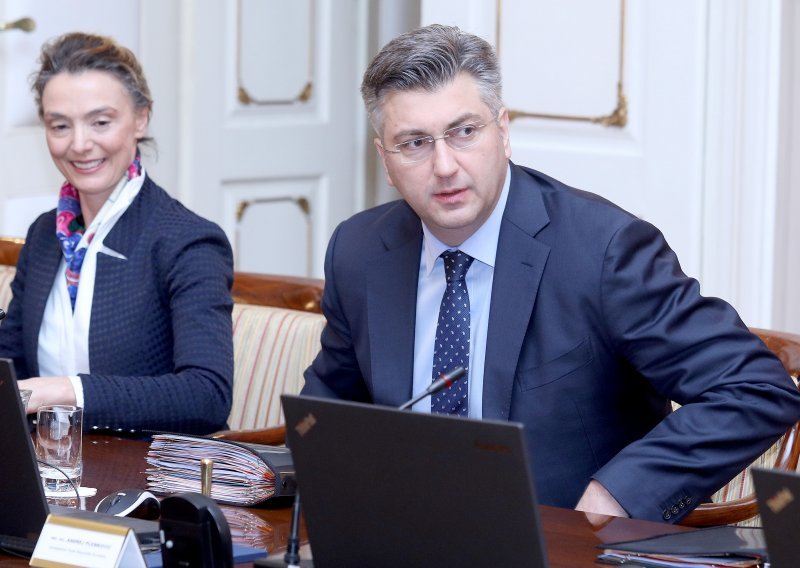 Plenković: Stabilizirali smo Agrokor, povjerenik Ramljak dobro radi