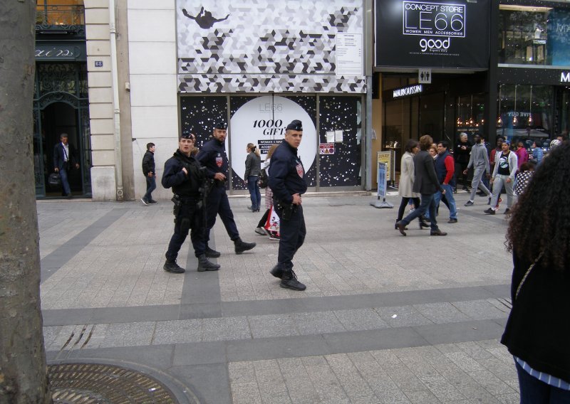 Zašto sigurnosne službe nisu spriječile napad u Parizu, a mogle su?