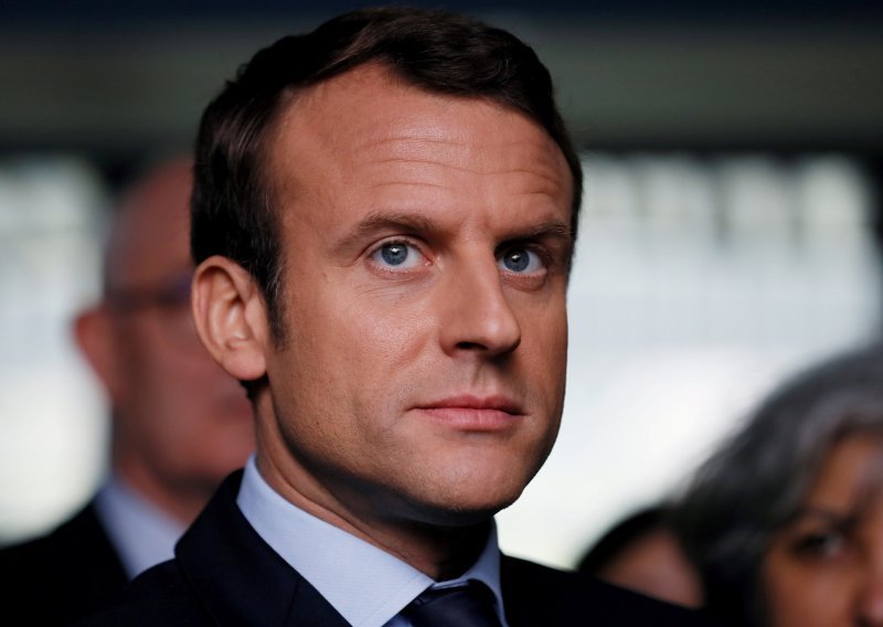 Macron je žrtva 'masivnog i koordiniranog hakerskog napada'