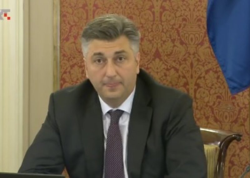 [VIDEO] Pogledajte kako je Plenković hladan kao špricer otpustio trojicu ministara