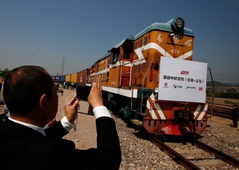 Prvi izravni vlak iz Londona stigao u Kinu uz dvodnevno zakašnjenje