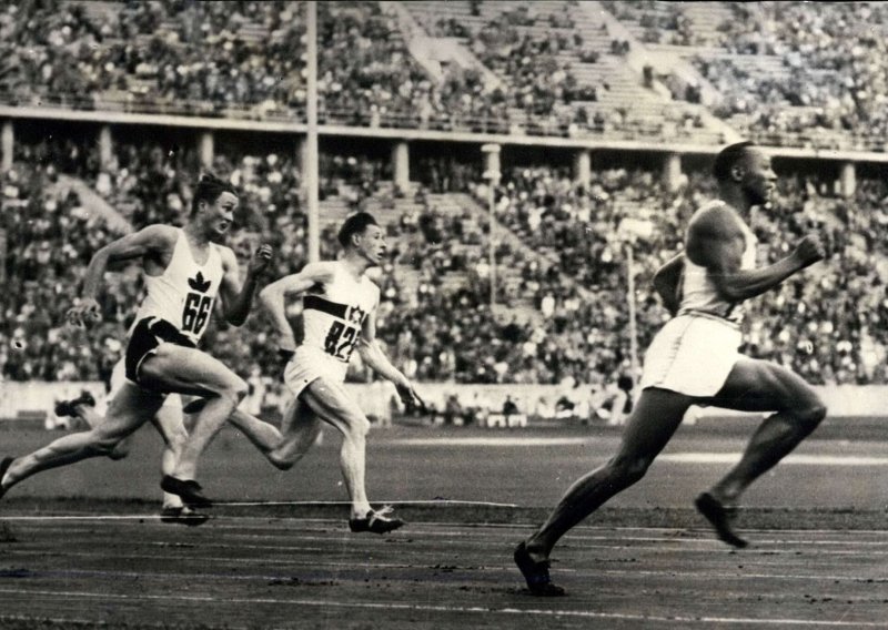 Na dražbi dvije medalje Jesseja Owensa s Olimpijskih igara 1936.