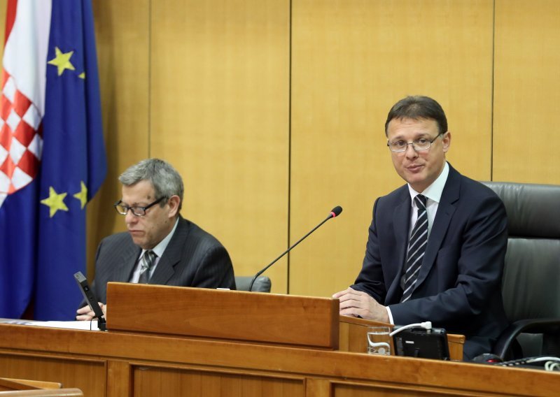 Jandroković izabran za novog predsjednika Sabora, SDP napustio dvoranu