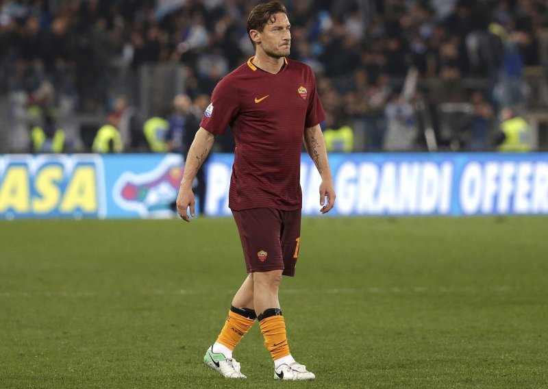 Neponovljivi Totti odlazi u mirovinu: To se znalo, ali…