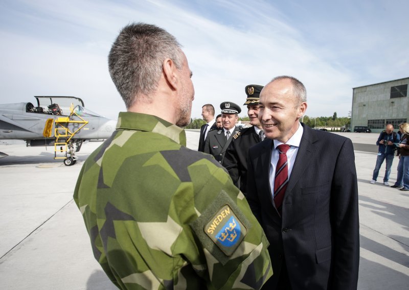 Krstičević: Nadam se da ćemo do kraja godine odlučiti hoćemo li kupiti vojne zrakoplove