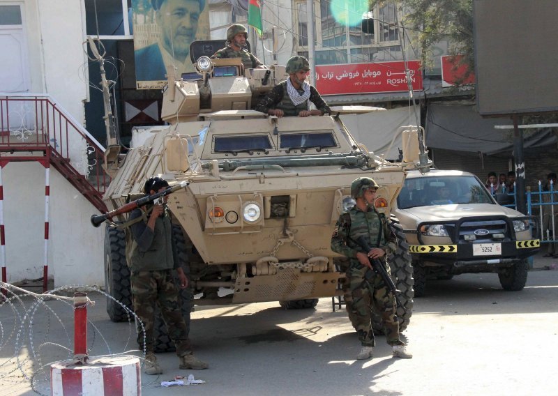 Afganistanske snage sigurnosti gube teritorij