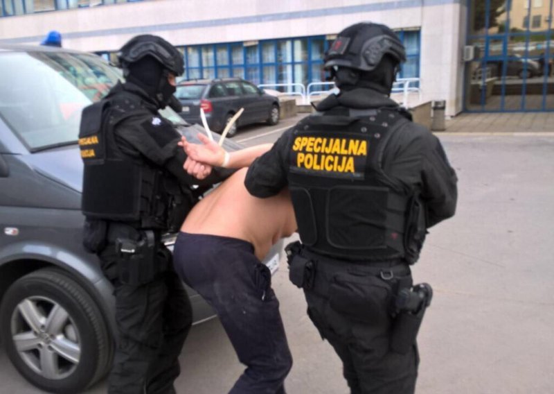 Suspendirana dvojica policajaca zbog propusta u slučaju 'Brnos'