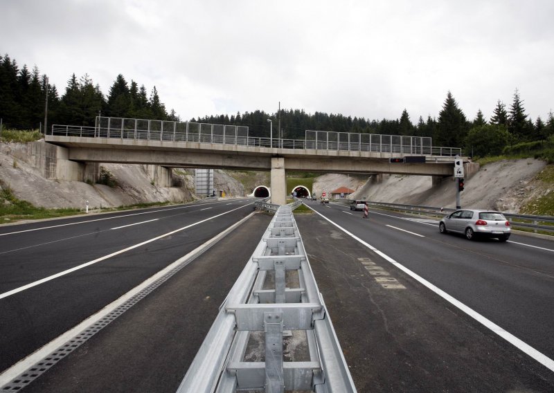 Opet iskočio šaht u tunelu na Dalmatini