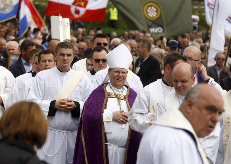 Nadbiskup Hranić pozvao na istraživanje cjelovite istine o žrtvama i počiniteljima zločina
