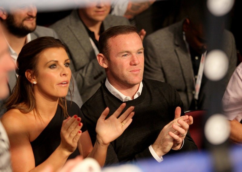 Rooneyja napustila žena i u dva sata prokockao pola milijuna funti!