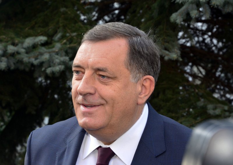 Dodik ostaje na američkoj 'crnoj listi'