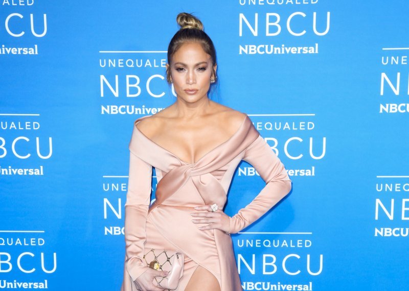 Jennifer Lopez zasjala na crvenom tepihu