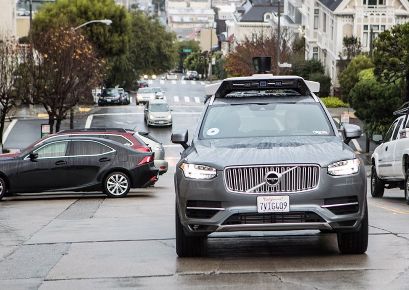 Uber s ulica povukao sve autonomne automobile Volvo XC90