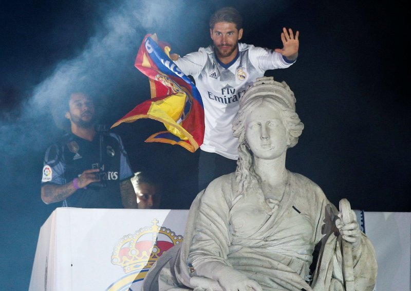 Sergio Ramos predvodio prostačko navijanje protiv igrača Barcelone