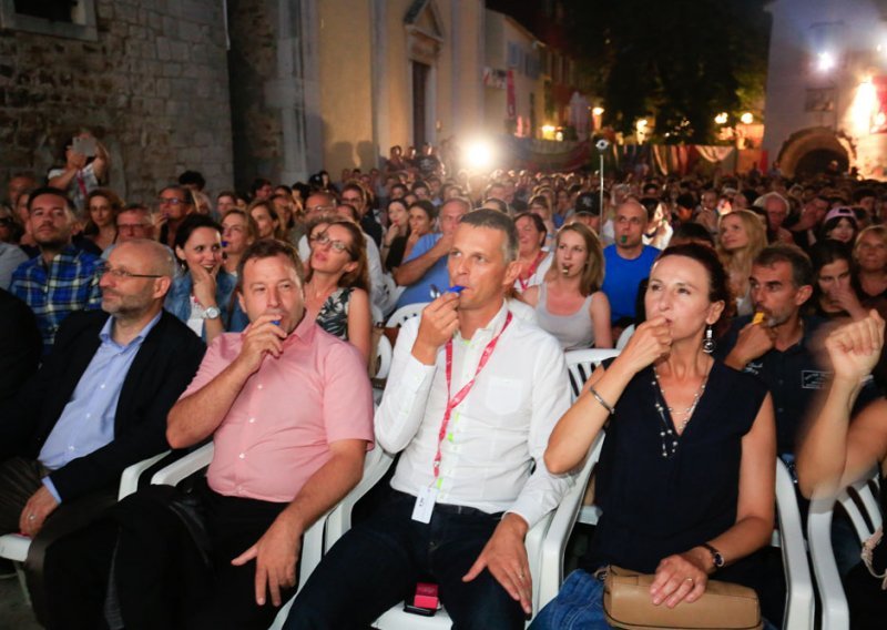 Zviždanjem političarima otvoren 19. Motovun Film Festival