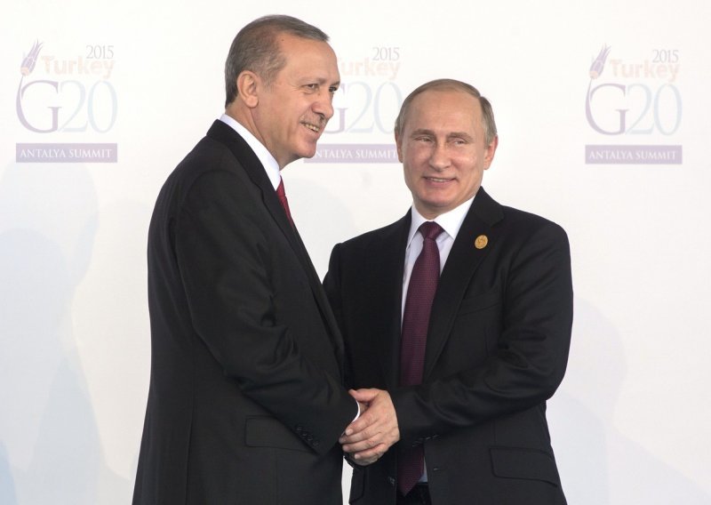Erdogan i Putin se dogovorili o tursko-rusko-iranskom summitu u Istanbulu