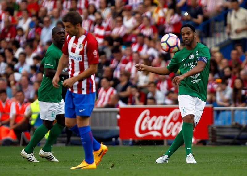 Zvone Boban i nogometni velikani ispratili Vicente Calderon u legendu