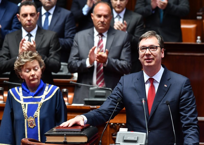 Vučić: S Ashton nisam razgovarao o savjetničkoj funkciji, ali mi na inauguraciju dolazi krema svjetske politike