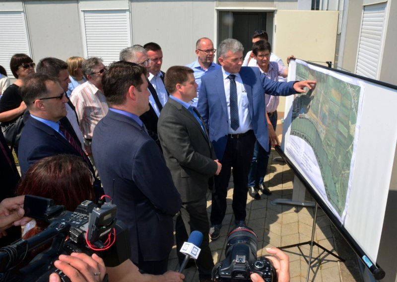 Butković najavio više od 300 milijuna kuna ulaganja u novu prometnu infrastrukturu u Slavonskom Brodu